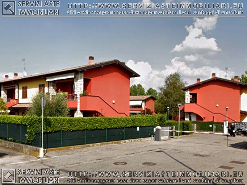 Trilocale in Vendita a Desenzano del Garda, zona viale Venezia 49, 160'568€, 70 m²
