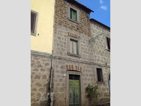 Casa Semi Indipendente in Vendita a Soriano nel Cimino, 13'000€