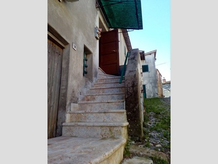 Villetta a schiera in Vendita a Tolfa, zona Via della Petrara 16a, 55'000€, 79m², con Box