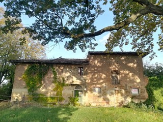 Rustico in Vendita a Castel Guelfo di Bologna, 155'000€, 380 m²