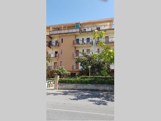 Bilocale in Vendita a Scalea, 32'000€, 42 m², arredato