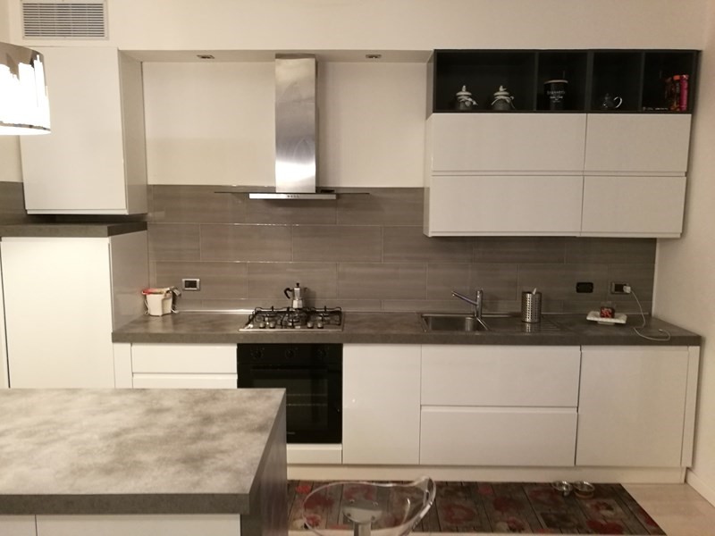 Bilocale in Vendita a Montignoso, zona Cinquale, 170'000€, 65 m², arredato