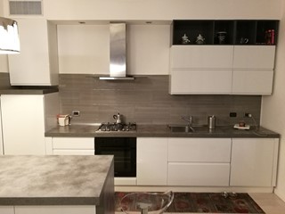 Bilocale in Vendita a Montignoso, zona Cinquale, 170'000€, 65 m², arredato