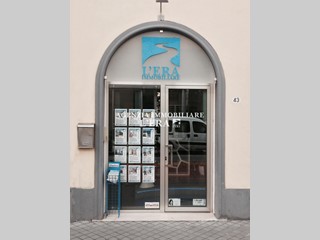 Laboratorio in Vendita a Pontedera, 150'000€, 121 m²