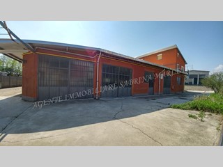 Capannone in Vendita a Bruino, 550'000€, 1150 m²