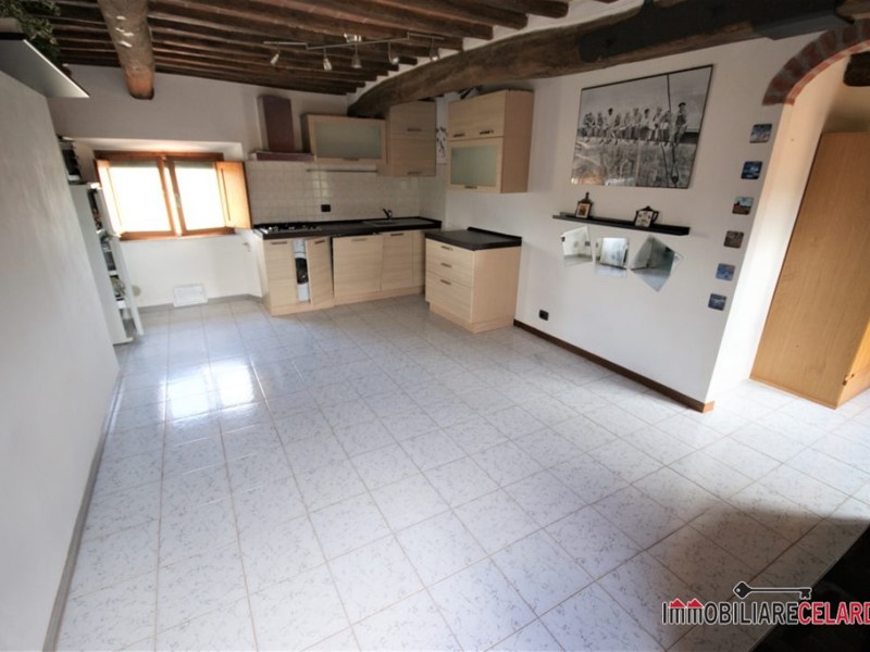 Bilocale in Vendita a Colle di Val D'Elsa, 90'000&euro;, 58 m²