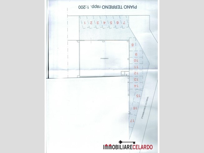 Capannone in Vendita a Colle di Val D'Elsa, 220'000€, 257 m²