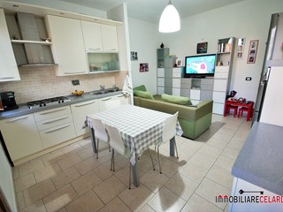 Trilocale in Vendita a Colle di Val D'Elsa, 150'000&euro;, 68 m²