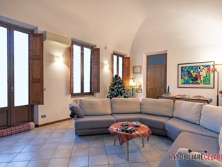 Appartamento in Vendita a Colle di Val D'Elsa, 450'000&euro;, 210 m²