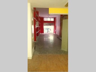 Negozio in Affitto a Bari, zona Murat, 700€, 110 m²