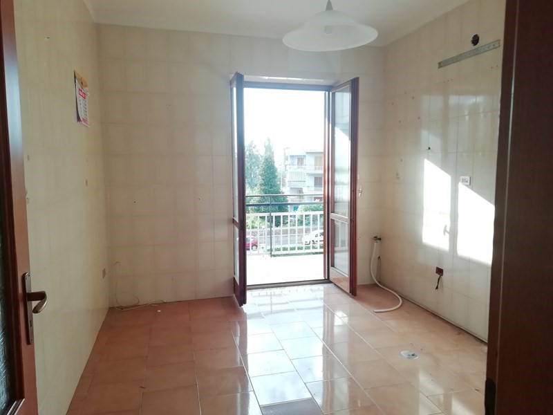 Quadrilocale in Affitto a Nola, zona Nola, 50'000€, 120 m², con Box