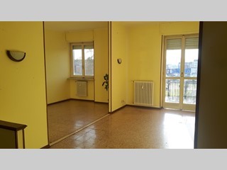 Appartamento in Vendita a Asti, zona Torretta, 95'000&euro;, 121 m²