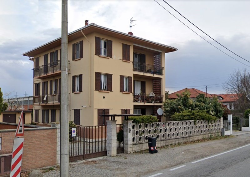 Appartamento in Vendita a Momo, 62'000€, 120 m², con Box