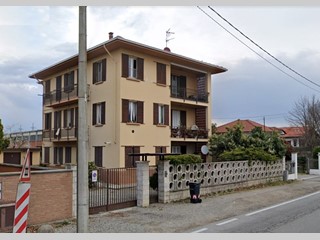 Appartamento in Vendita a Momo, 62'000€, 120 m², con Box