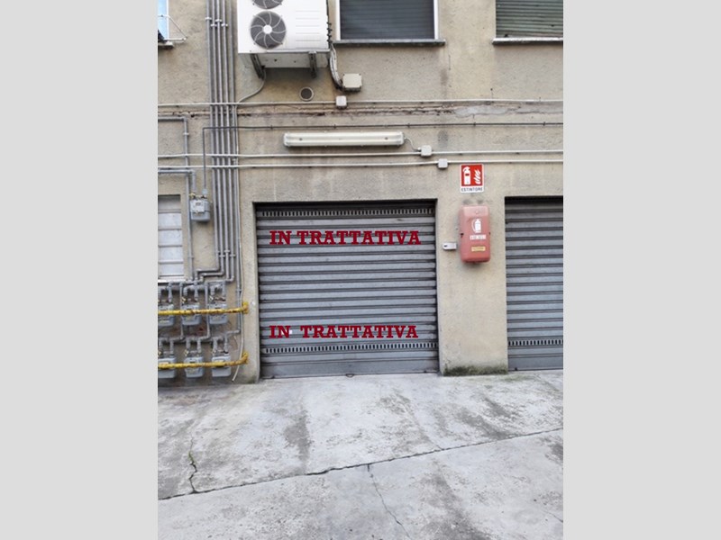 Box in Vendita a Milano, zona Milano Bruzzano , 10'000€, 11 m²