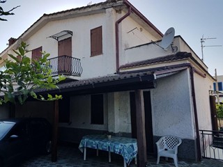 Casa Semi Indipendente in Vendita a San Felice Circeo, 230'000€, 120 m²