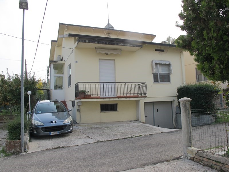 Casa Indipendente in Vendita a San Giovanni in Marignano, 290'000€, 200 m²