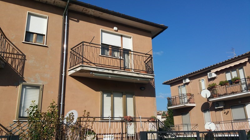 Appartamento in Affitto a Bolsena, zona Bolsena, 100 m², con Box
