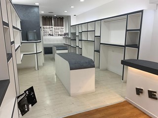 Negozio in Affitto a Zagarolo, 500€, 52 m², arredato