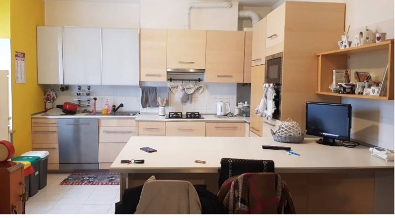Appartamento in Vendita a Rottofreno, zona LOC SANTIMENTO, 109'000€, 150 m²