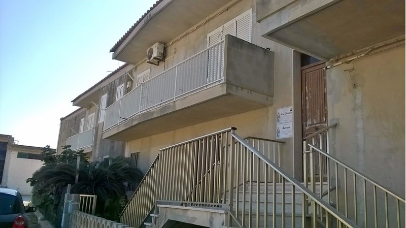 Villa bifamiliare in Vendita a Santa Croce Camerina, 130'000&euro;, 125 m², arredato