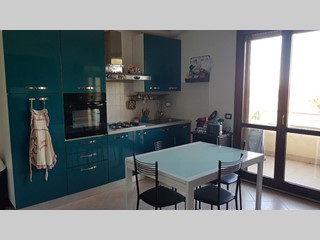 Trilocale in Vendita a Ravenna, zona Ponte nuovo, 120'000€, 68 m²