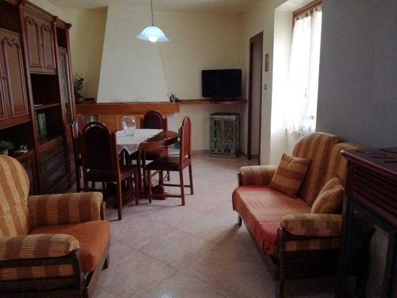 Casa Indipendente in Vendita a Gonnosfanadiga, zona CENTRALE, 70'000€, 110 MQ