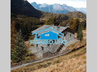 Cascina in Vendita a Monno, zona Mortirolo, 49'000€