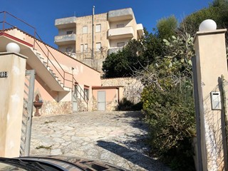 Villa in Vendita a Alcamo, zona Marina, 169'000€, 135 m²