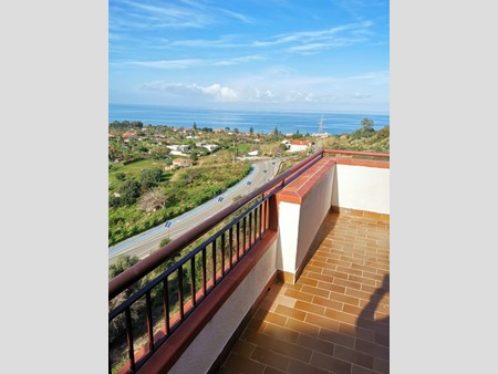 Appartamento in Vendita a Santo Stefano di Camastra, 150'000€, 145 m²