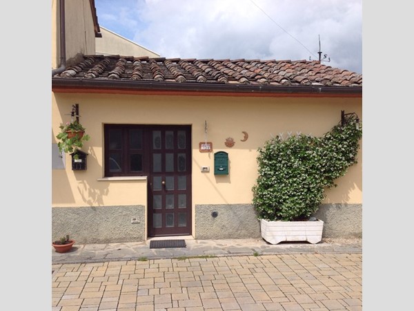Monolocale in Affitto a Arezzo, zona Tegoleto, 300€, 32 m², arredato