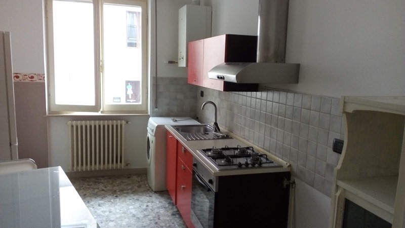 Quadrilocale in Vendita a Ascoli Piceno, zona Campo Parignano, 78'000€, 70 m², arredato