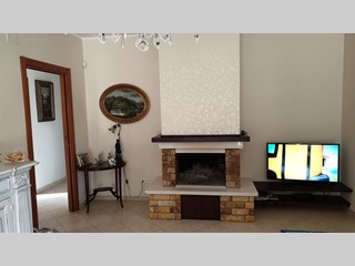 Casa Semi Indipendente in Vendita a Castellana Grotte, zona Grotte, 170'000€, 97 m²