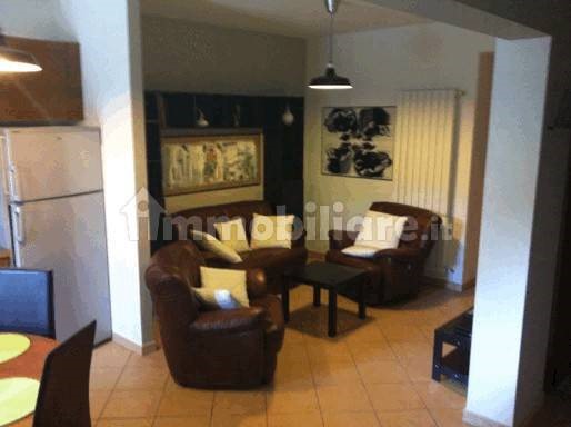 Trilocale in Affitto a Capena, zona Centro sopra farmacia, 650€, 80 m²