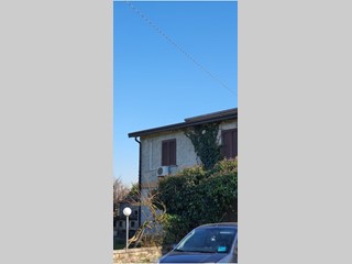 Villa bifamiliare in Vendita a Sgurgola, zona Via Calanzio , 165'000€, 180 m², arredato, con Box