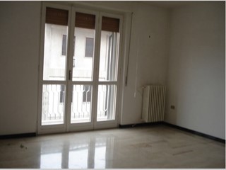 Trilocale in Vendita a Sant'Angelo Lodigiano, zona Centro, 80'000€, 110 m²