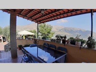 Villa in Vendita a Itri, zona Contrada S.Giacomo, 419'000€, 200 m²