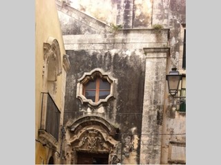 Casa Indipendente in Affitto a Siracusa, zona centro storico, 10'000€, 700 m²