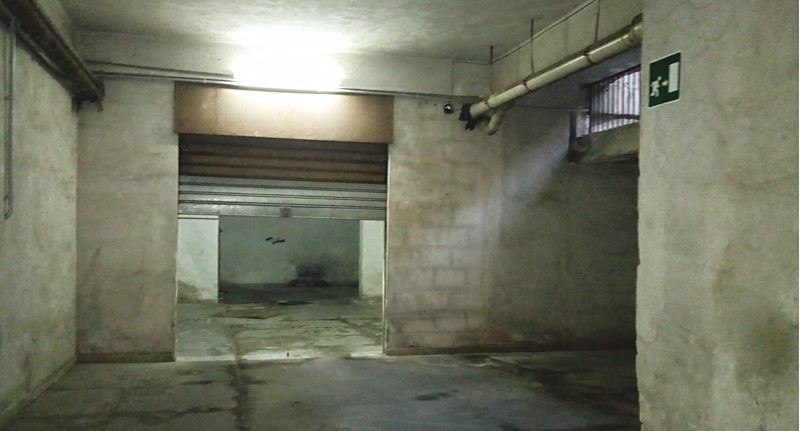 Box in Vendita a Palermo, zona Piazza A.De Gasperi, 89'000€, 152 m²