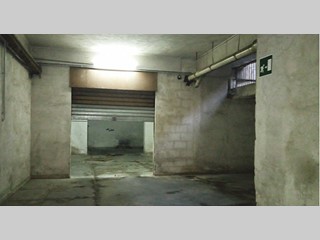 Box in Vendita a Palermo, zona Piazza A.De Gasperi, 89'000€, 152 m²