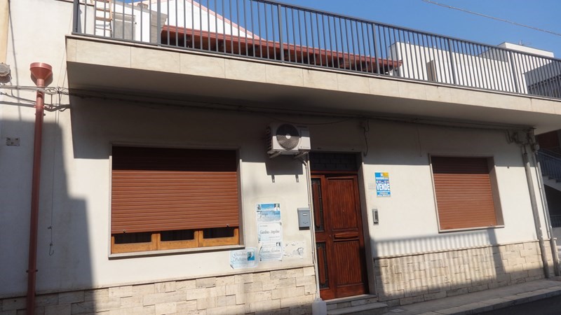 Casa Indipendente in Vendita a Pozzallo, zona via torino, 230'000€, 250 m², con Box