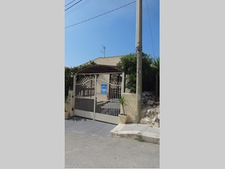 Villa in Vendita a Pozzallo, zona zona porto, 250'000€, 110 m², arredato