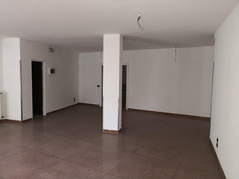 Immobile commerciale in Affitto a Padova, zona Portello, 1'500€, 258 m²
