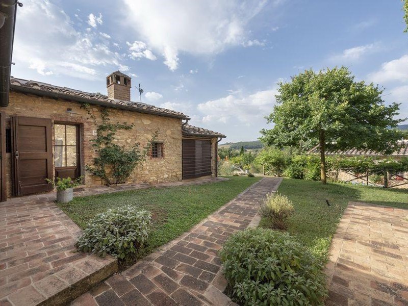 Casale in Vendita a Casole d'Elsa, 2'000'000€, 1000 m²