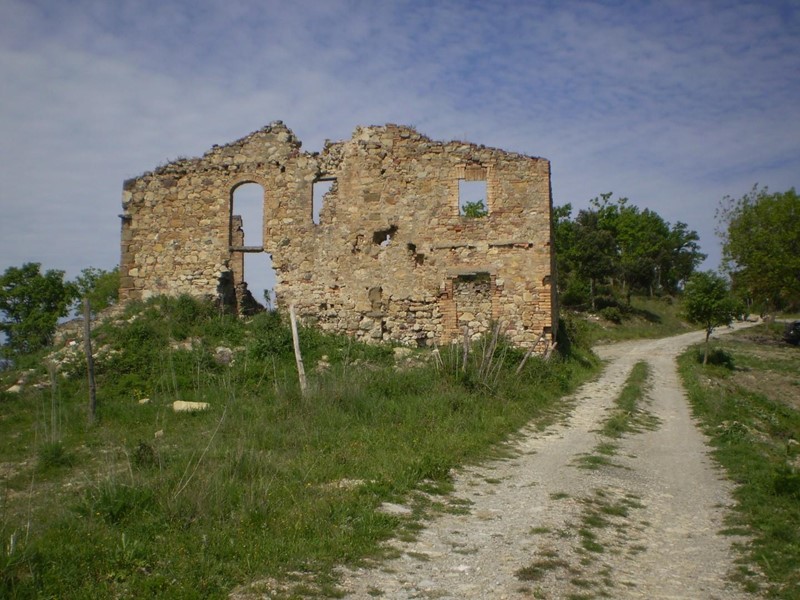 Casale in Vendita a Casole d'Elsa, zona Monteguidi, 200'000€, 400 m²