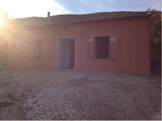 Casa Indipendente in Vendita a Bortigiadas, zona Figaruia, 70'000€, 130 m², arredato