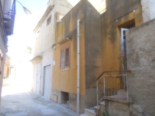 Casa Indipendente in Vendita a Castelvetrano, zona Periferia, 12'000&euro;, 100 m²