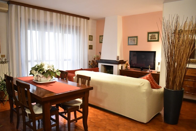 Appartamento in Vendita a Cento, 139'000€, 135 m²