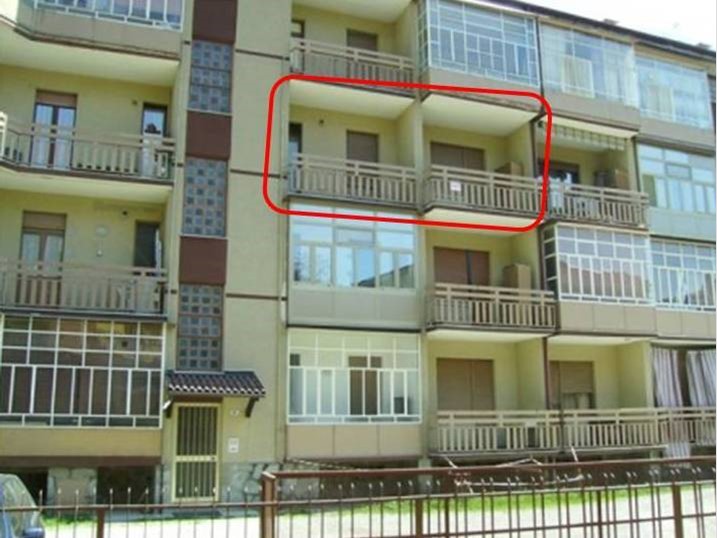 Appartamento in Vendita a Pont Canavese, 17'000€, 65 m²