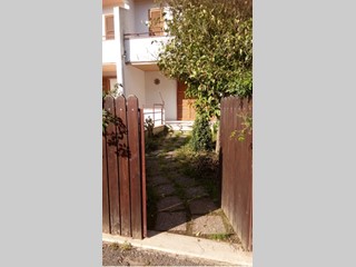 Villetta a schiera in Affitto a Montalto di Castro, zona via Tre Cancelli,77, arredato